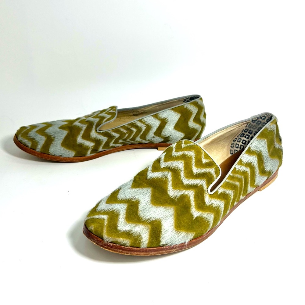 Matt Bernson Gitane Womens Comfy Slip on Loafer Calf Hair Green Chevron 8.5